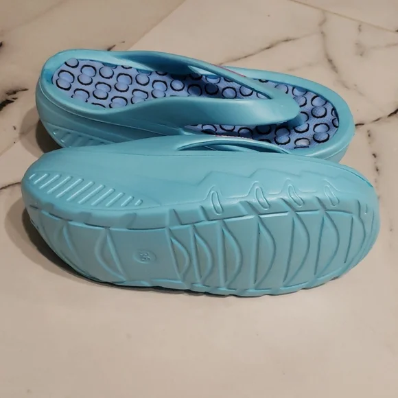 Rubber slepper - Picture 3 of 7